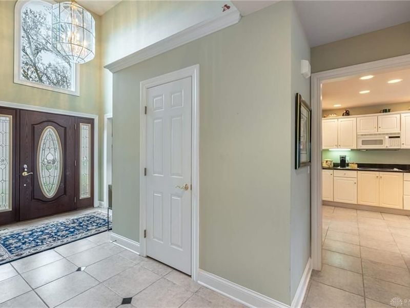 182 Barrington Village Drive, Beavercreek Township, OH 45385 Photo 2