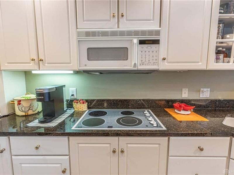 182 Barrington Village Drive, Beavercreek Township, OH 45385 Photo 20