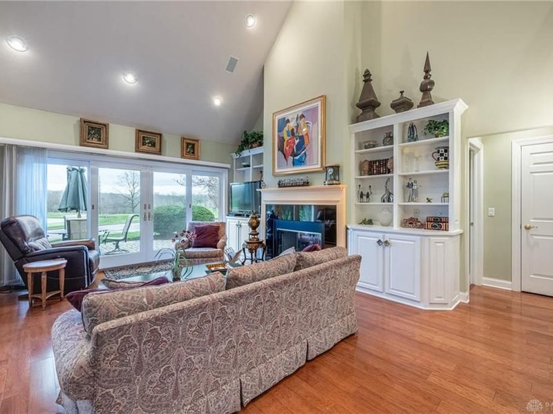 182 Barrington Village Drive, Beavercreek Township, OH 45385 Photo 8