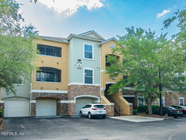 8539 GATE Parkway, Unit 424, Jacksonville, FL 32216