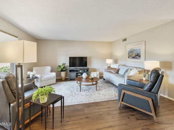 547 S 80TH Street E, Mesa, AZ 85208