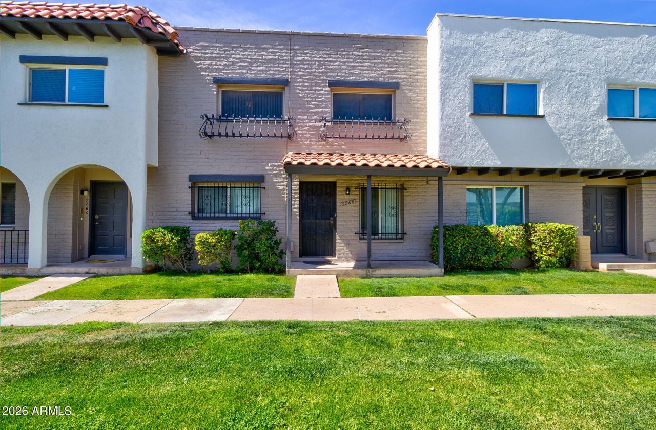 2868 E Clarendon Avenue, Phoenix, AZ 85016 Main Photo
