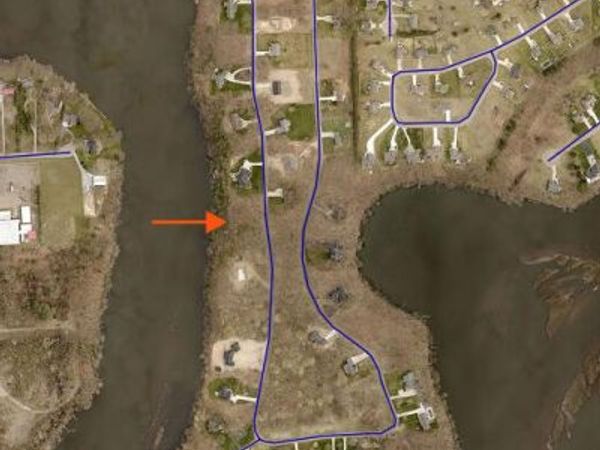 1694 Westview Drive, Unit 17, Allegan, MI 49010