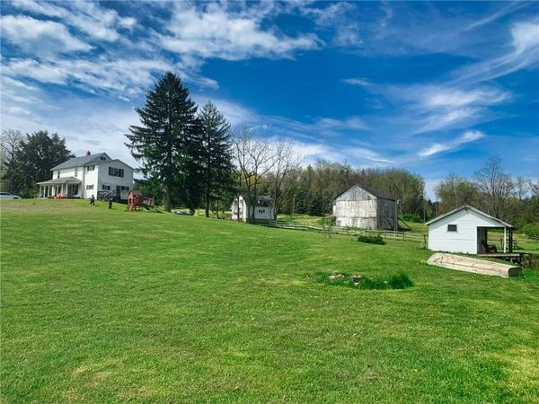 222 Sunny Meadows LN, Utica, PA 16362