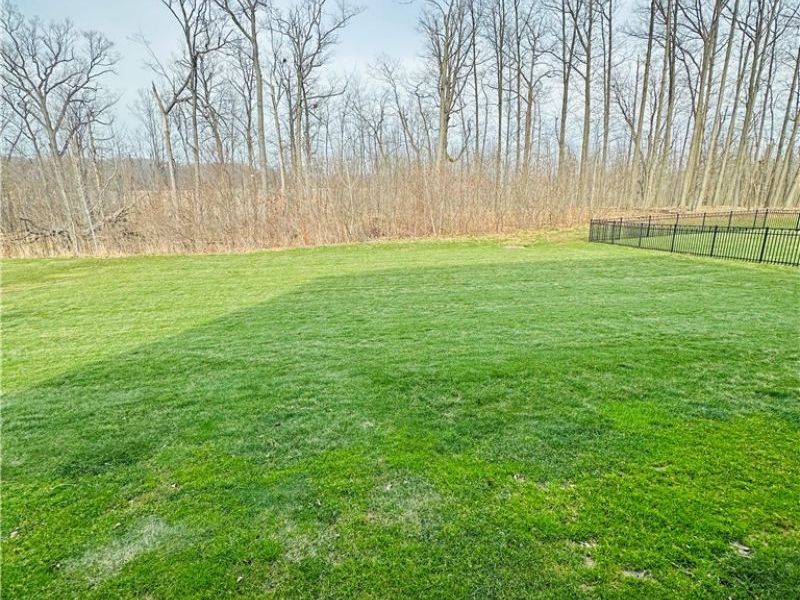 8721 Summer Wind Lane, Mentor, OH 44060 Photo 6