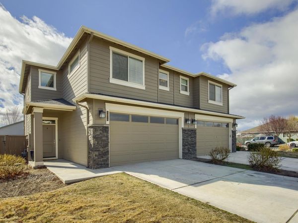 3076 SW Black Butte Lane, Redmond, OR 97756