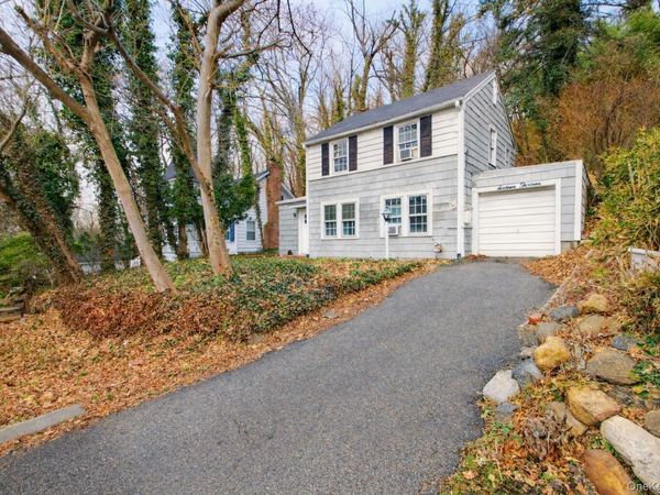 1613 Northern Boulevard, Roslyn, NY 11576