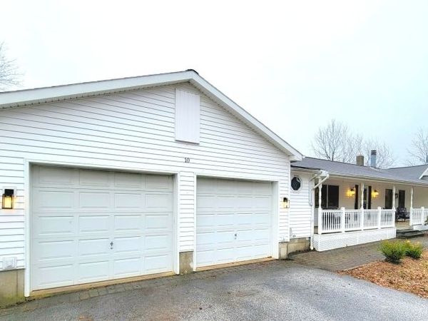 10 Second St, Branchville, NJ 07826