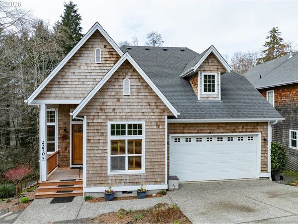 2270 SKYLINE DR, Seaside, OR 97138