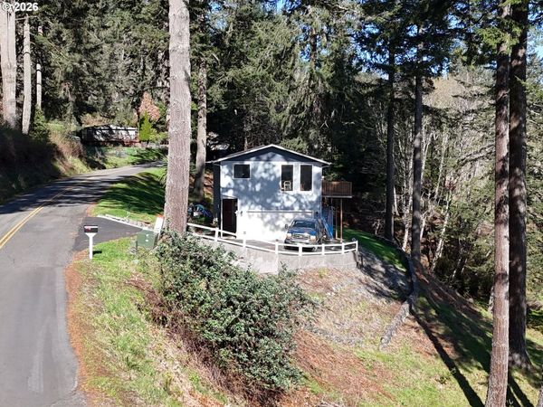 17031 EASTWOOD LN, Brookings, OR 97415