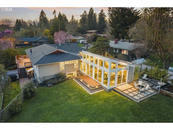 4704 SW 53RD AVE, Portland, OR 97221