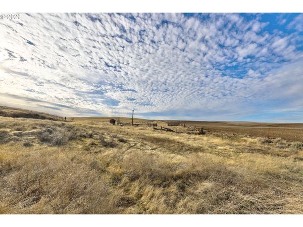 62722 HART RD, Moro, OR 97039