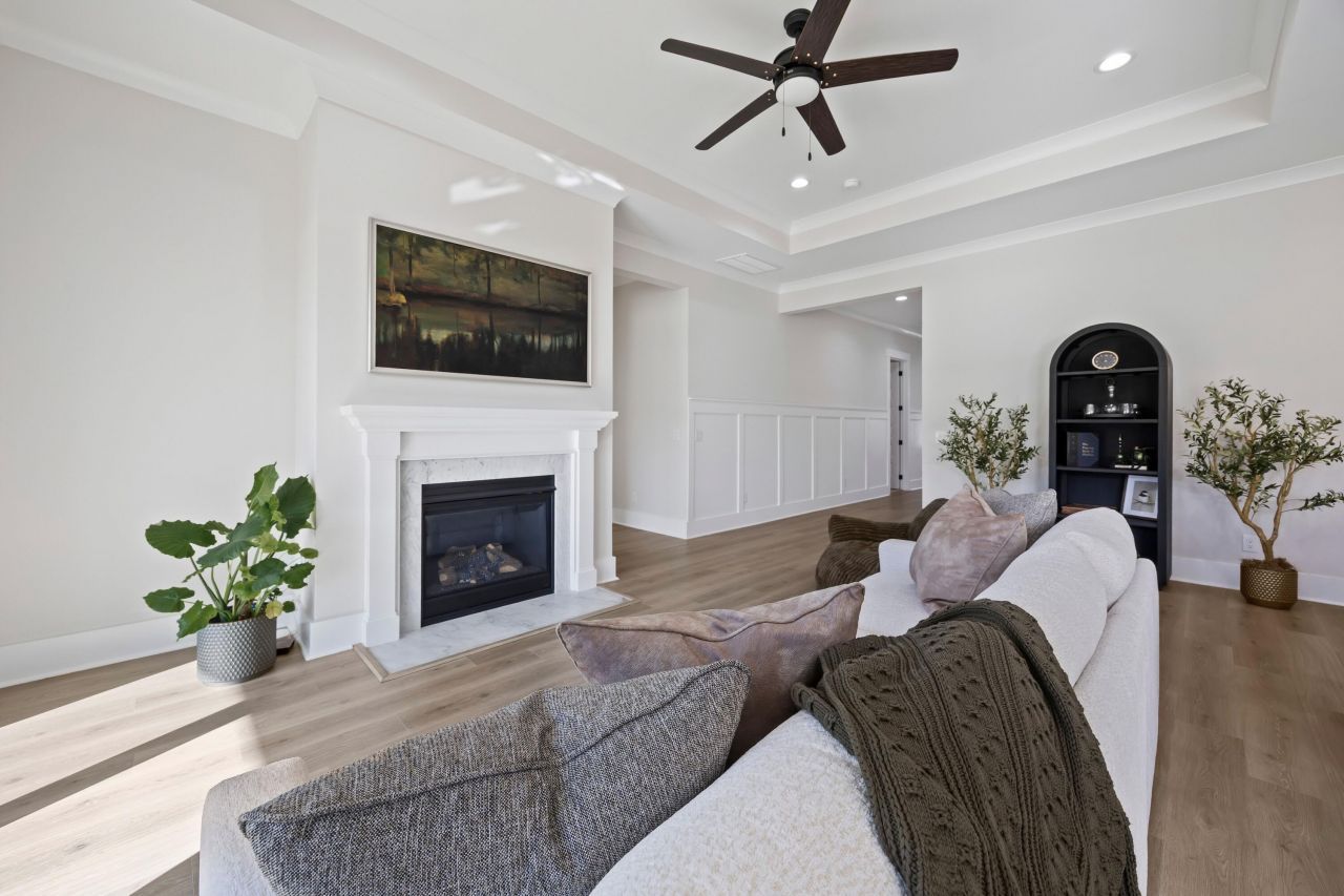 2221 Laurel Oak Avenue Photo 9