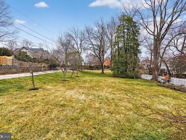 5715 27TH STREET, N , ARLINGTON, VA 22207