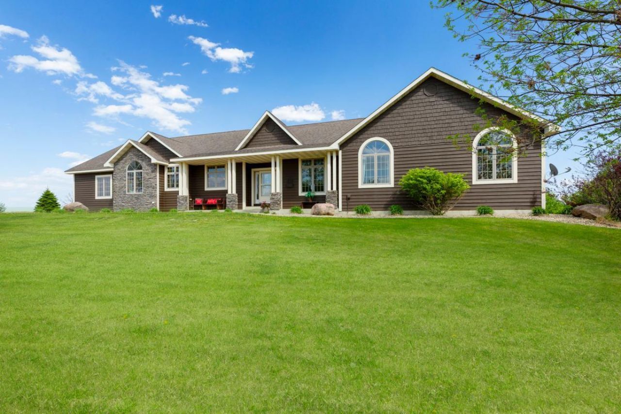 13461 SW 72nd Avenue, New Richland, MN 56072