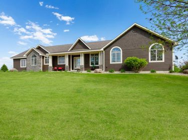 13461 SW 72nd Avenue, New Richland, MN 56072