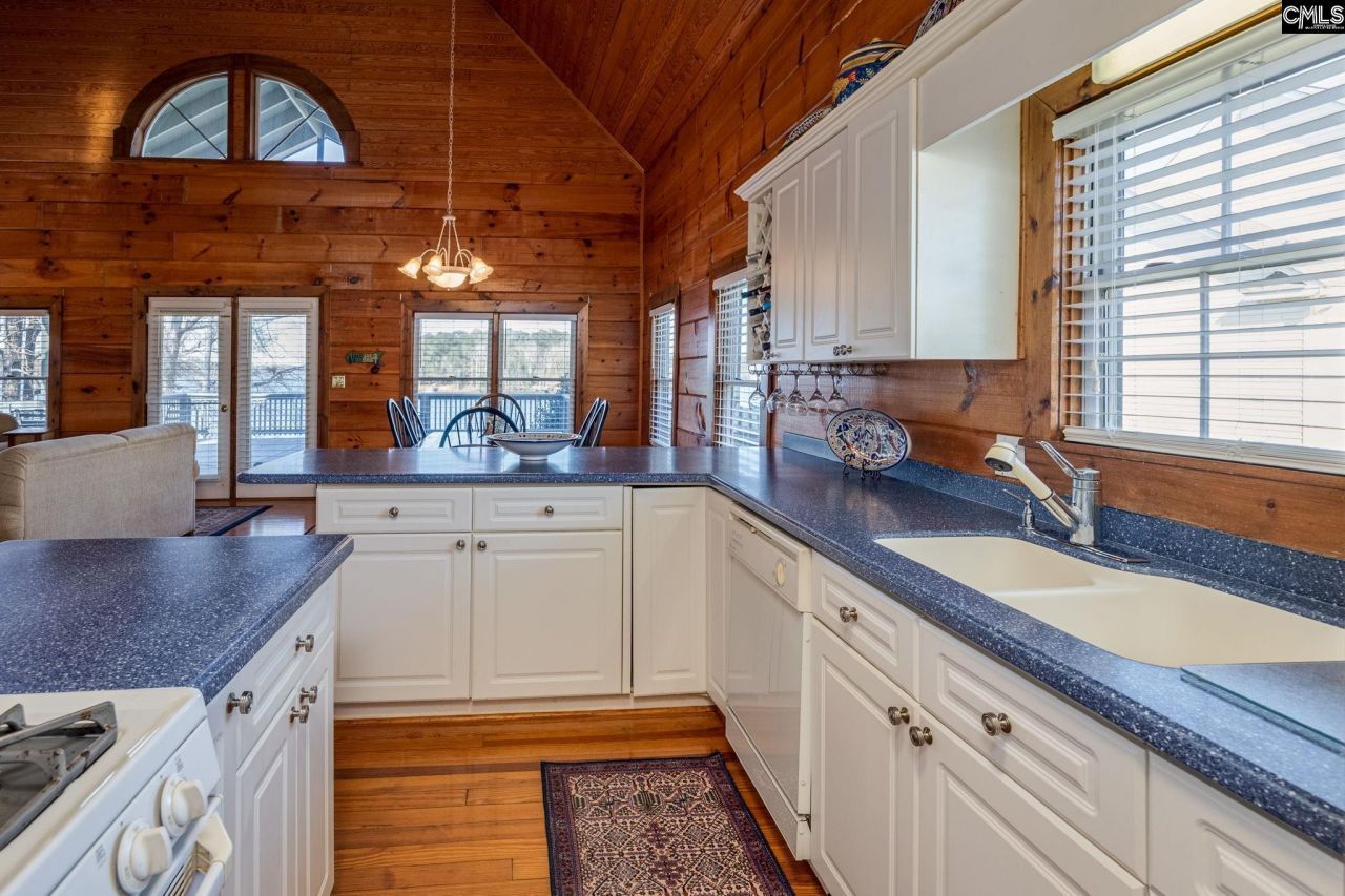 33 Mariners View Road Photo 16