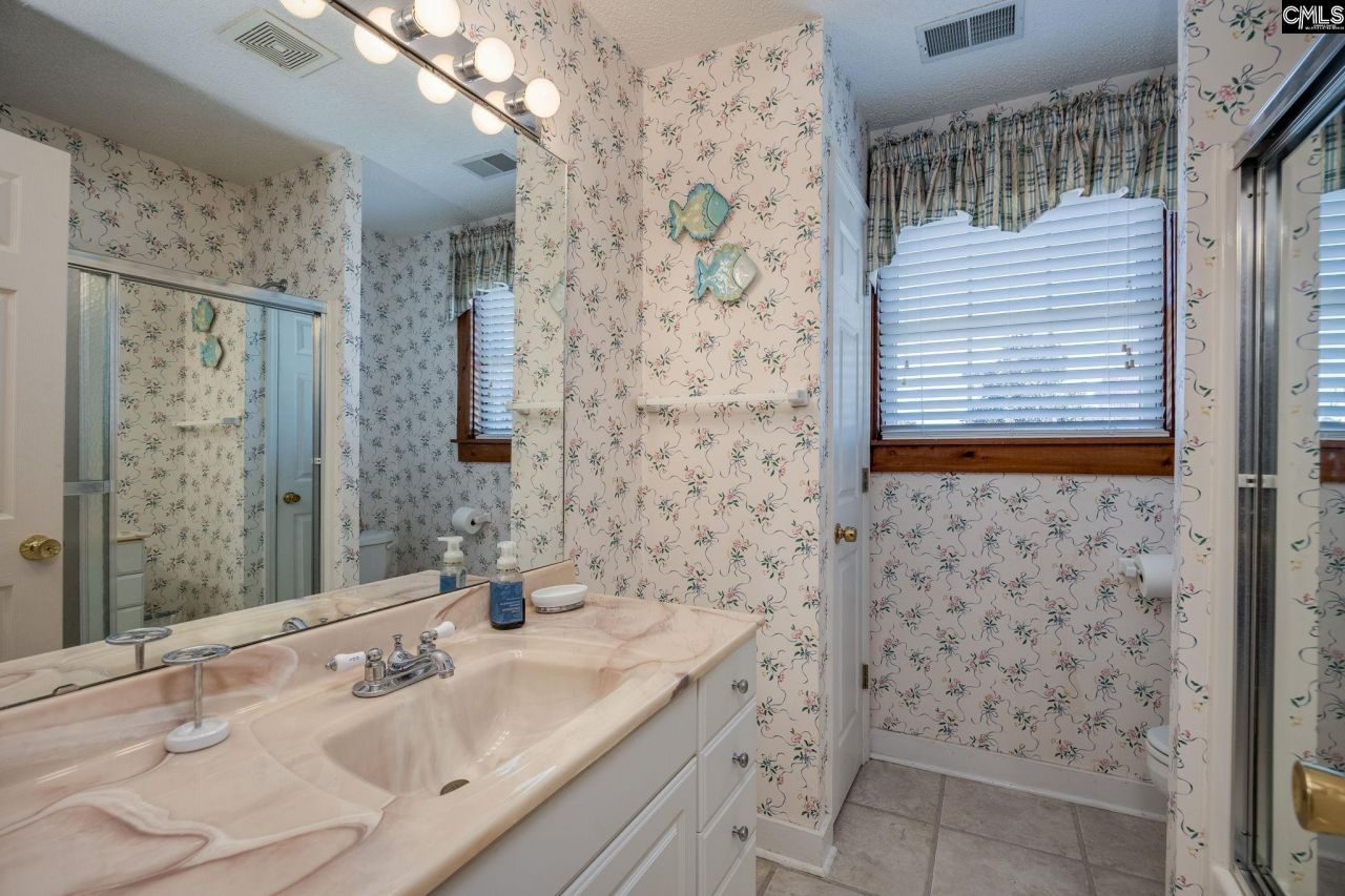 33 Mariners View Road Photo 30