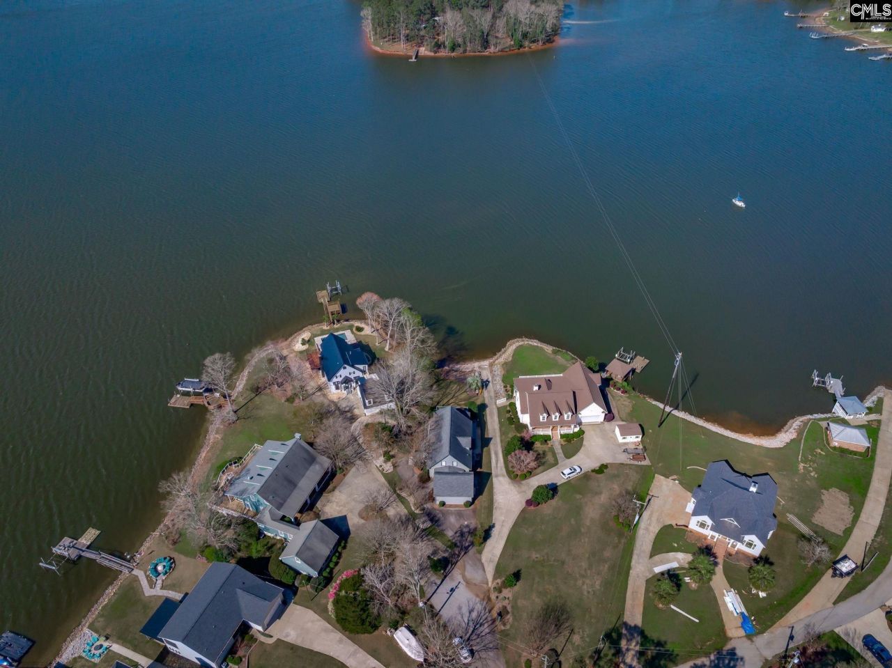 33 Mariners View Road Photo 40