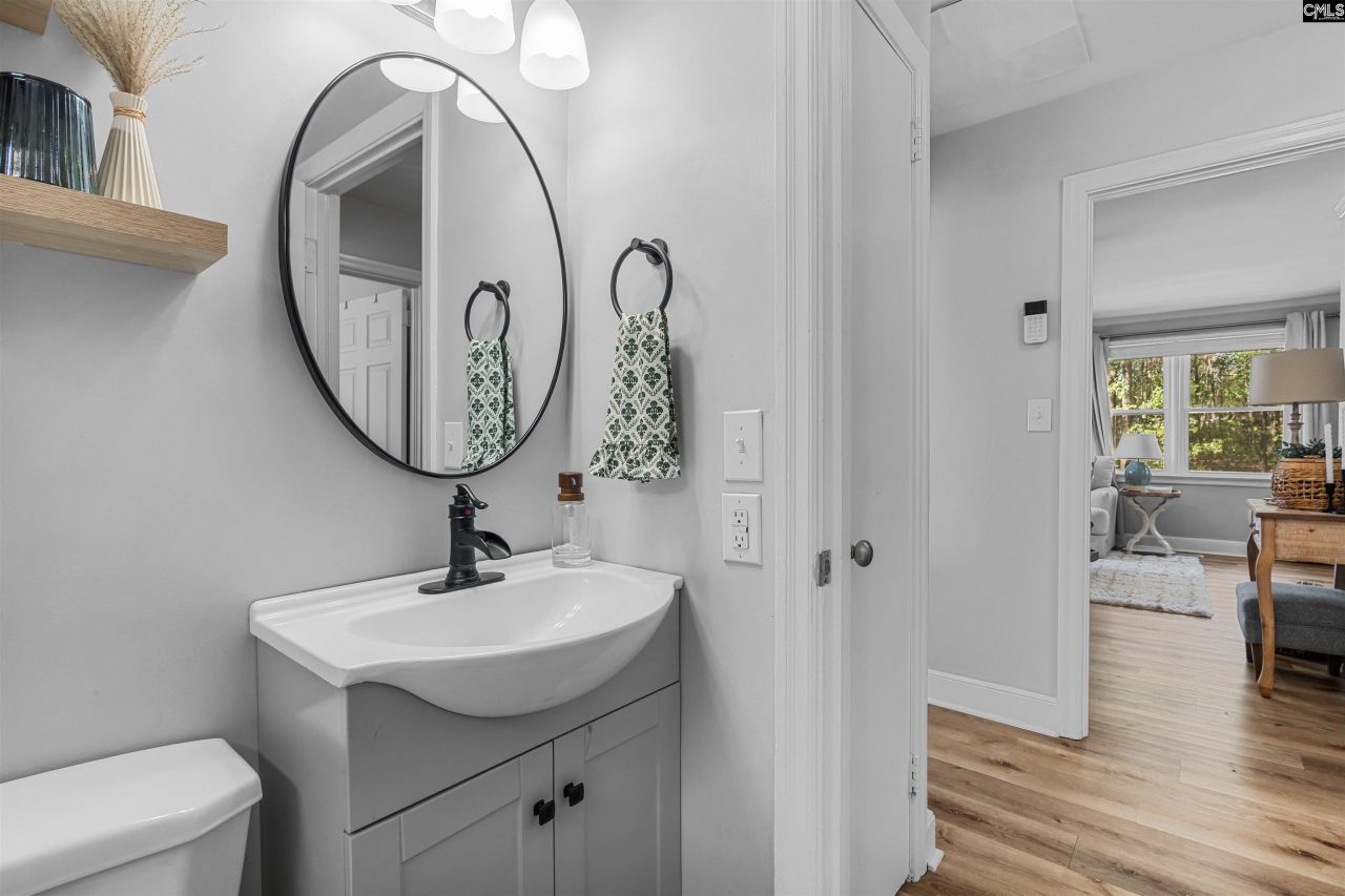 527 Amick Street Photo 14