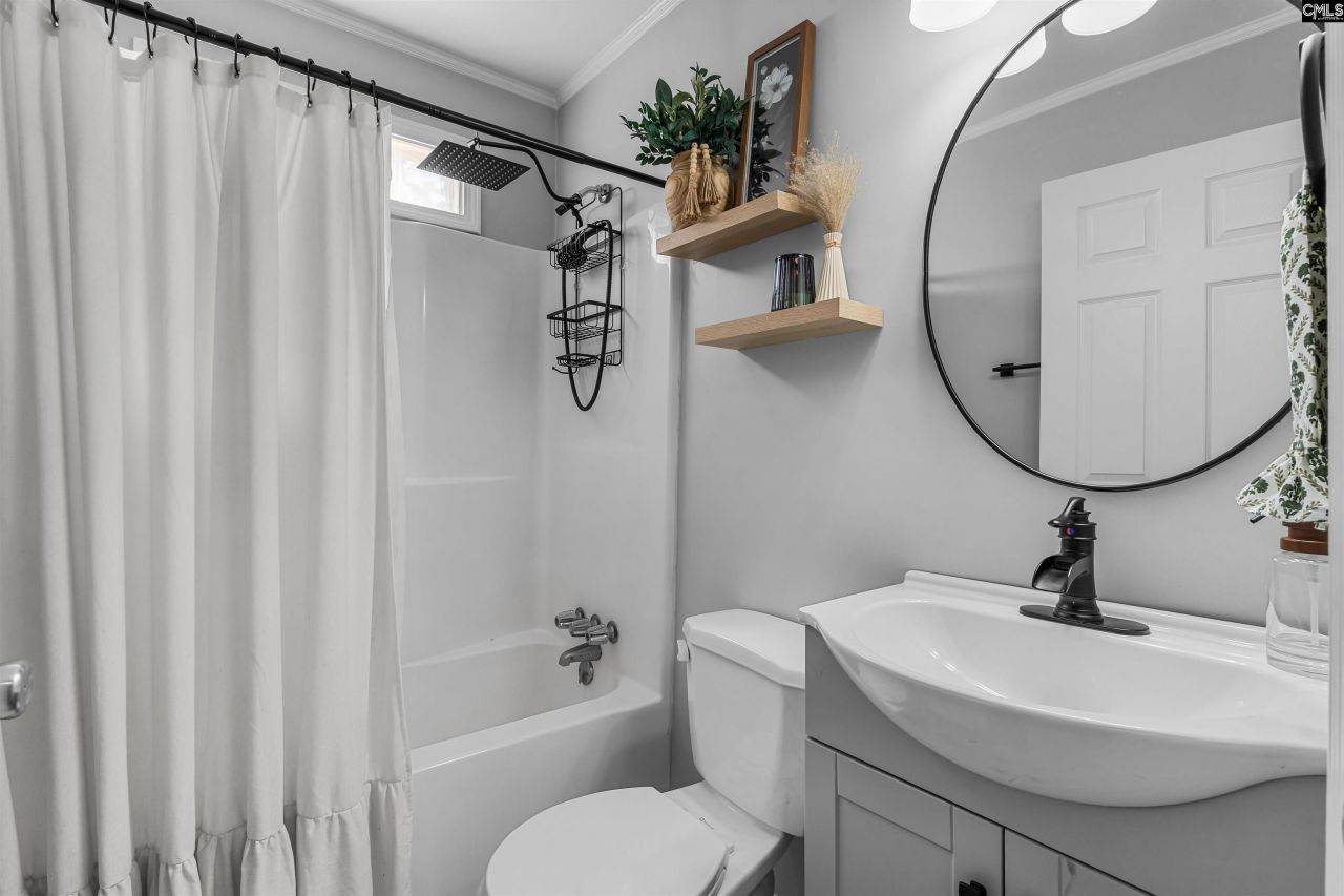 527 Amick Street Photo 17