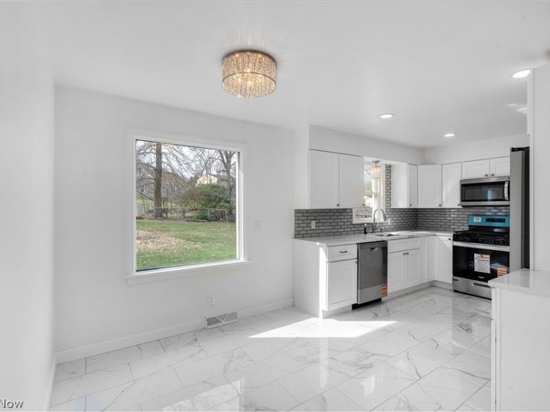 1984 S Schenley Avenue, Youngstown, OH 44511 Photo 11