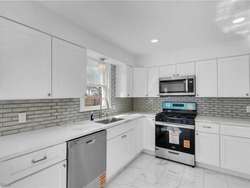 1984 S Schenley Avenue, Youngstown, OH 44511 Photo 6