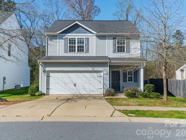 8315 Paw Valley Lane, Charlotte, NC 28214