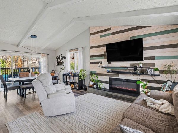 6617 Knollview Drive, Hudsonville, MI 49426