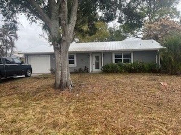 291 Moselle Avenue SW, Port St Lucie, FL 34984