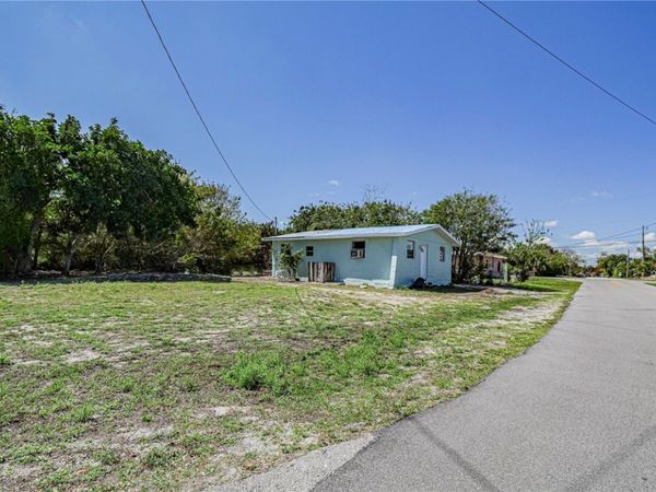 2431 42nd Place, Vero Beach, FL 32967
