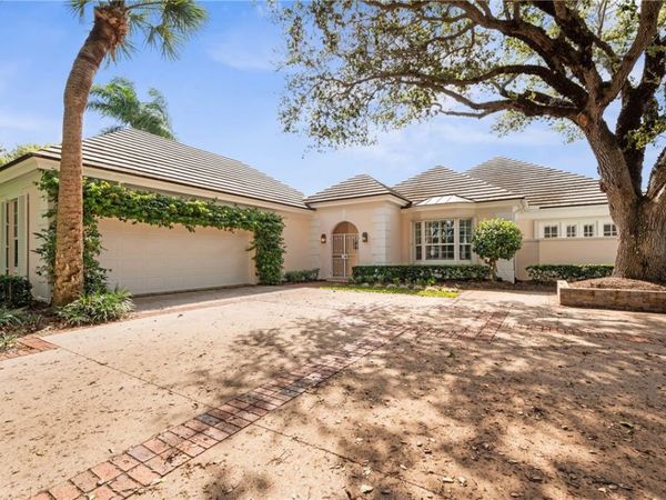 230 Sundial Court, Vero Beach, FL 32963