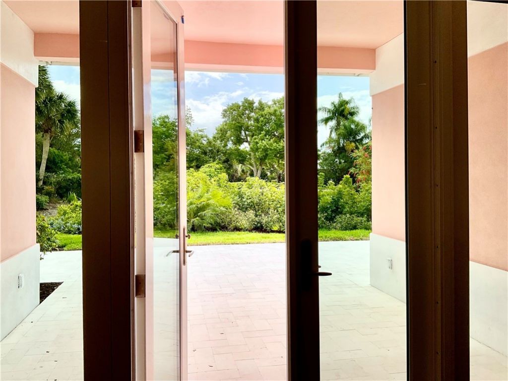 4605 Saint James Avenue, Vero Beach, FL 32967 Photo