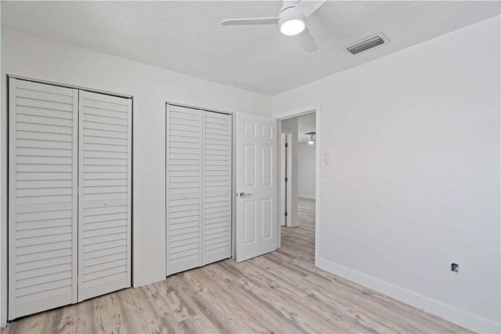 662 Granada Street, Fort Pierce, FL 34949 Photo