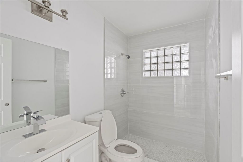 662 Granada Street, Fort Pierce, FL 34949 Photo