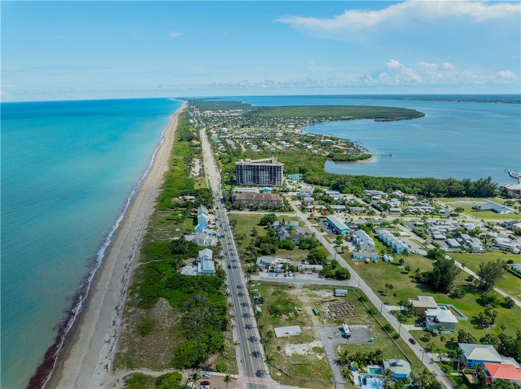 662 Granada Street, Fort Pierce, FL 34949 Photo