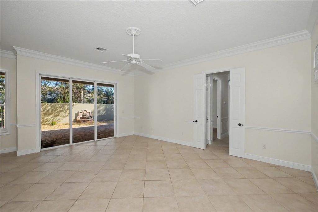2158 Falls Circle, Vero Beach, FL 32967 Photo