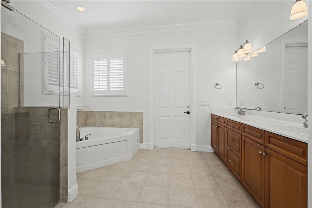 2158 Falls Circle, Vero Beach, FL 32967 Photo