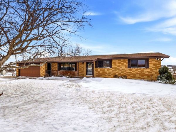 15188 Humke Road, Dubuque, IA 52002
