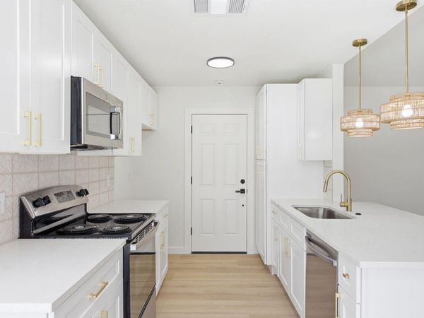 600 County Glen ST, Leander, TX 78641