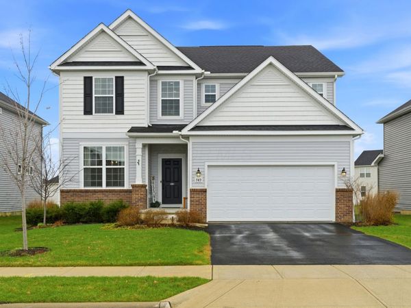 749 Peacock Drive , Sunbury, OH 43074