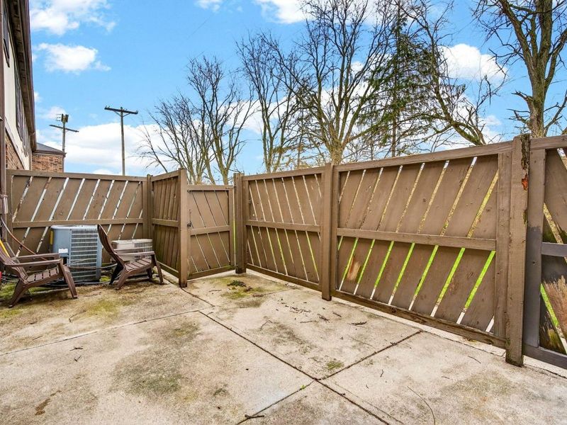 1557 Jennifer Court , Unit B, Columbus, OH 43232 Photo 33