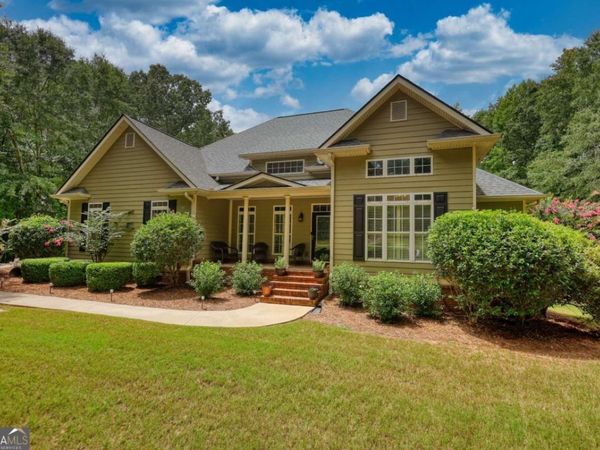 10 Nicklaus Circle, Social Circle, GA 30025