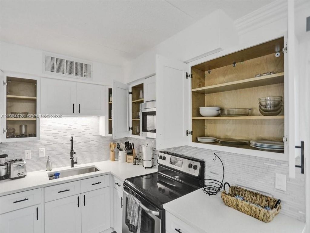 3603 Townhouse Ct , West Palm Beach, FL 33407 Photo