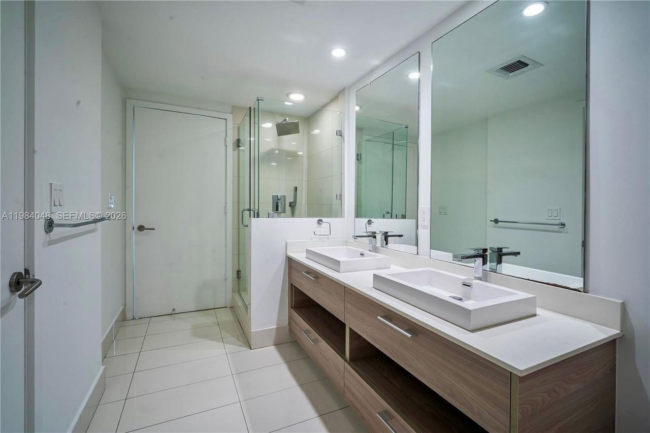 1300 S Miami Ave , Unit 1804, Miami, FL 33130 Photo