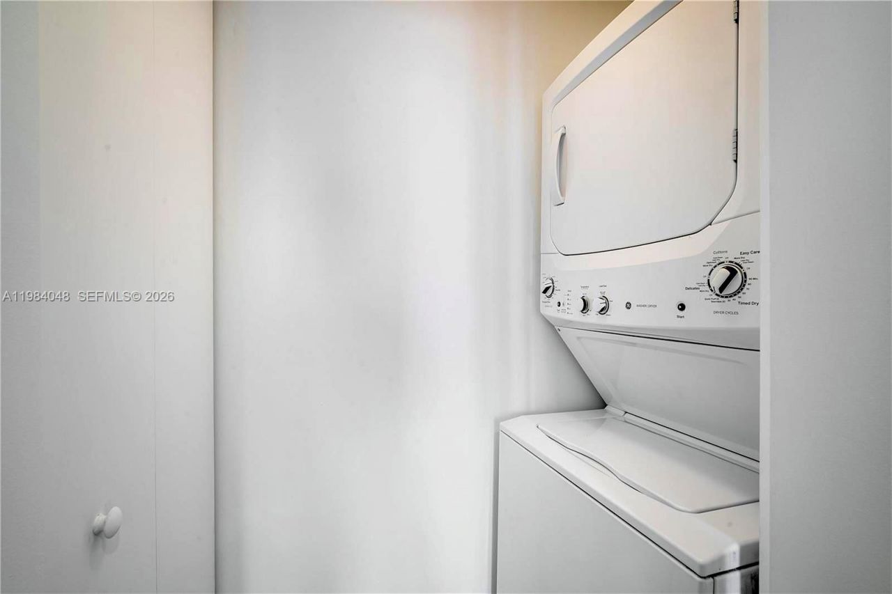 1300 S Miami Ave , Unit 1804, Miami, FL 33130 Photo