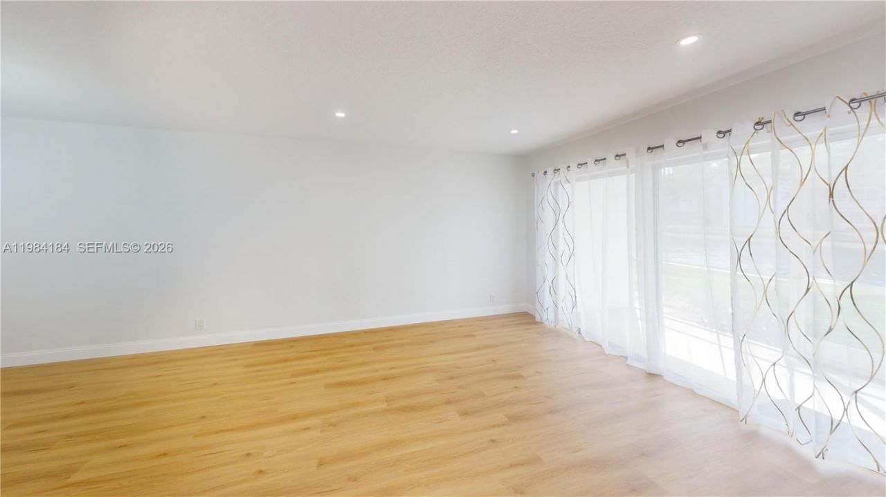 8846 W Mcnab Rd, Unit 106, Tamarac, FL 33321 Photo