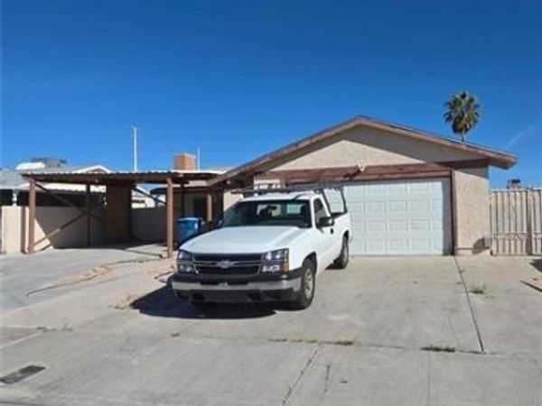 7184 Pleasant View Avenue, Las Vegas, NV 89147