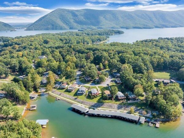 300 Mill Lake RD, Huddleston, VA 24104