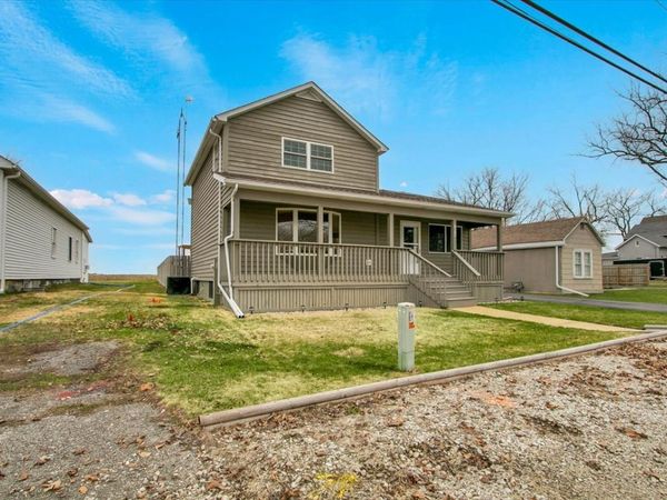 6393 Chicago Road , Yorkville, IL 60560